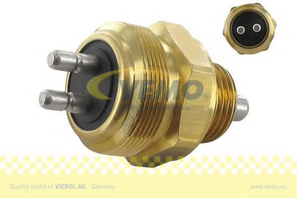 включвател, светлини за движение на заден ход V30-73-0144