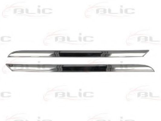 комплект облицовъчна/ защитна лайсна, решетка на радиатора 6502-07-6034993P